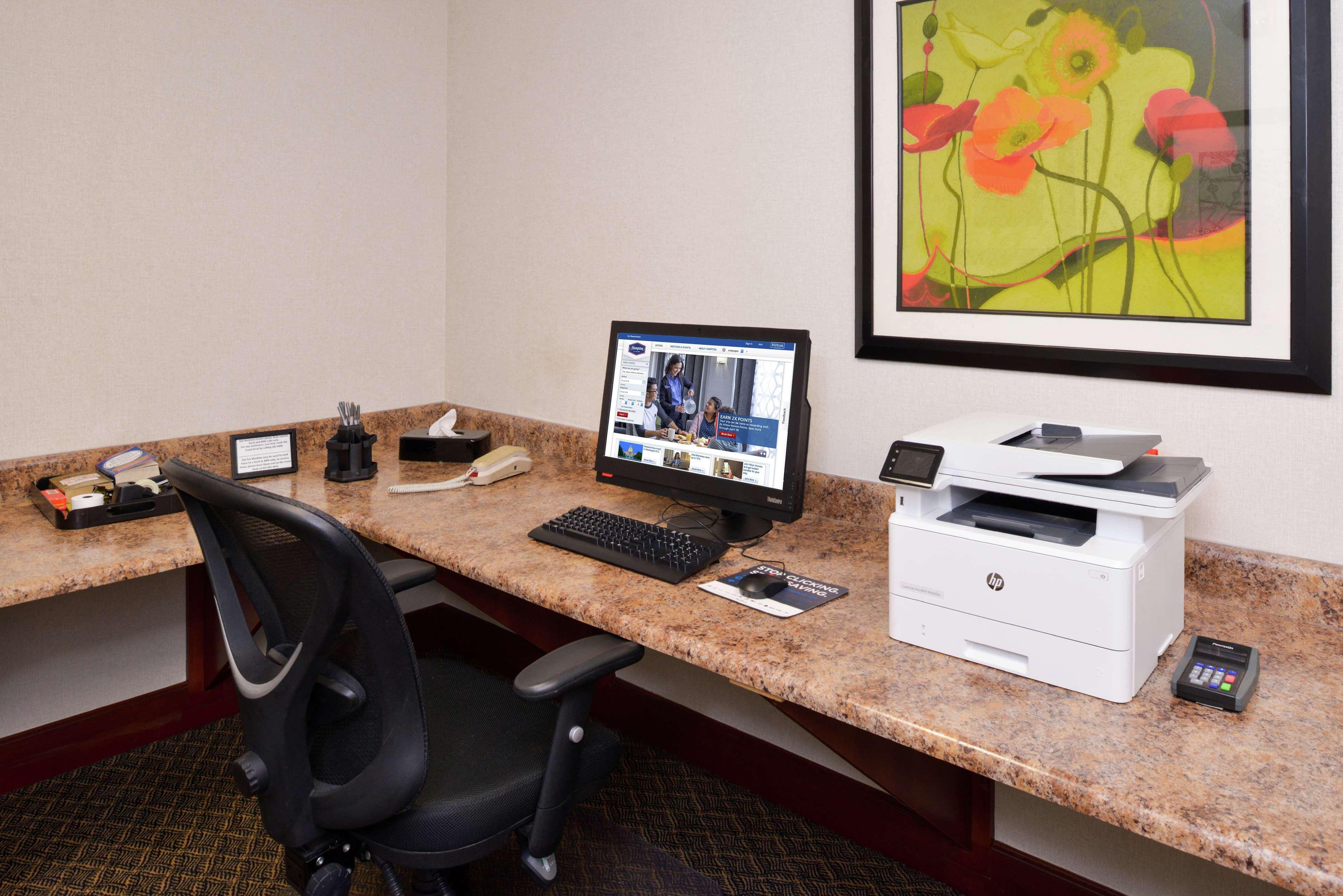 Hampton Inn & Suites Wilmington Extérieur photo