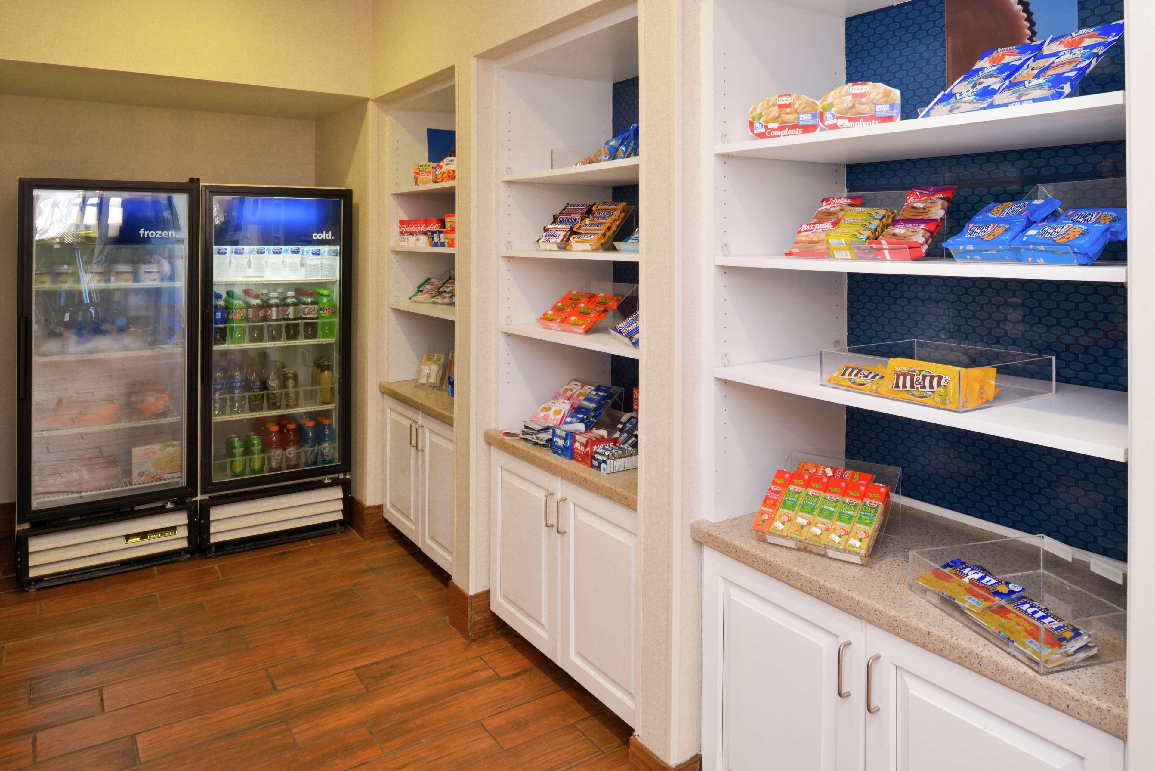 Hampton Inn & Suites Wilmington Extérieur photo